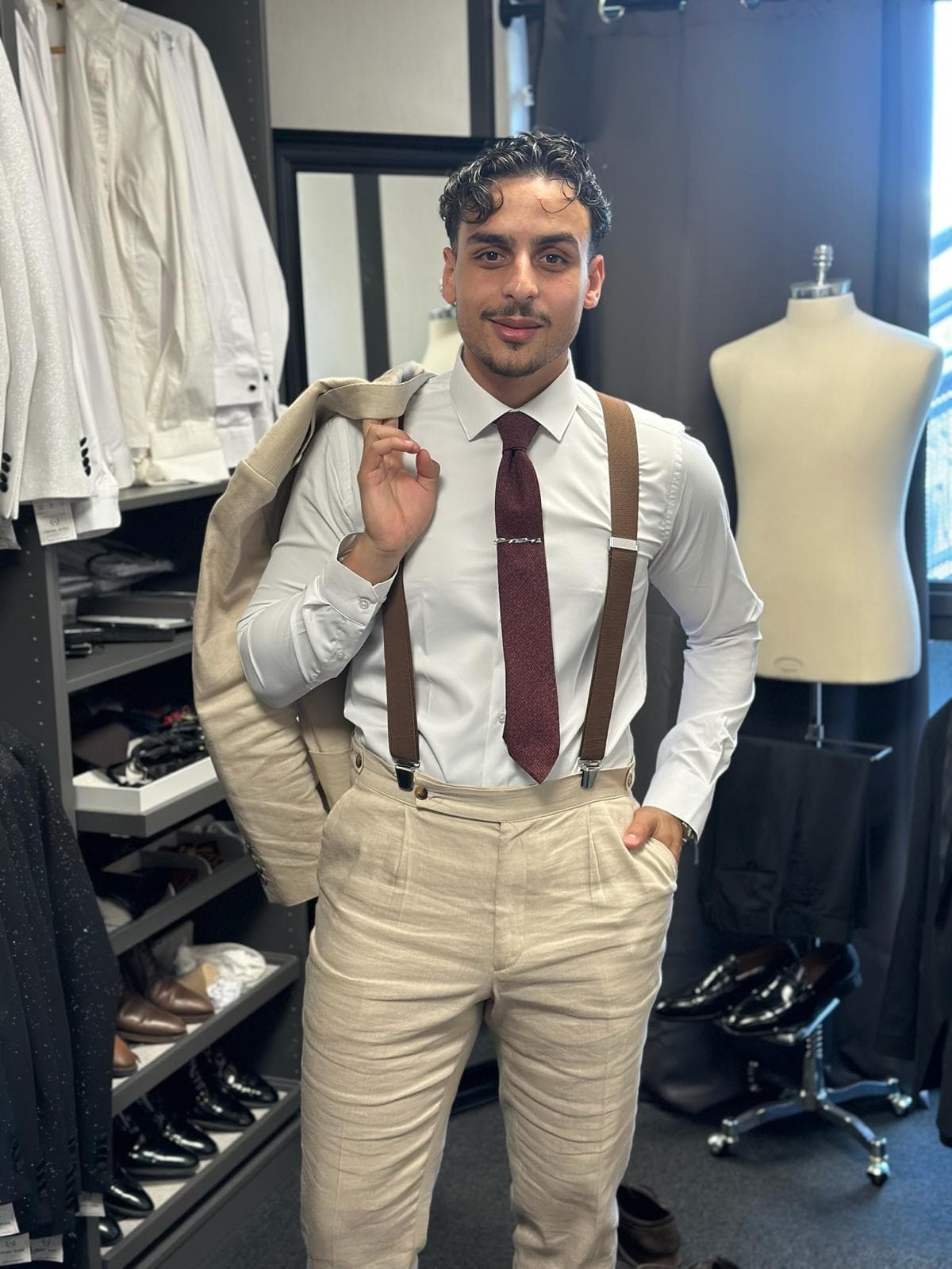Showroom Effet Papillon à Lyon, costumes prêts à la location